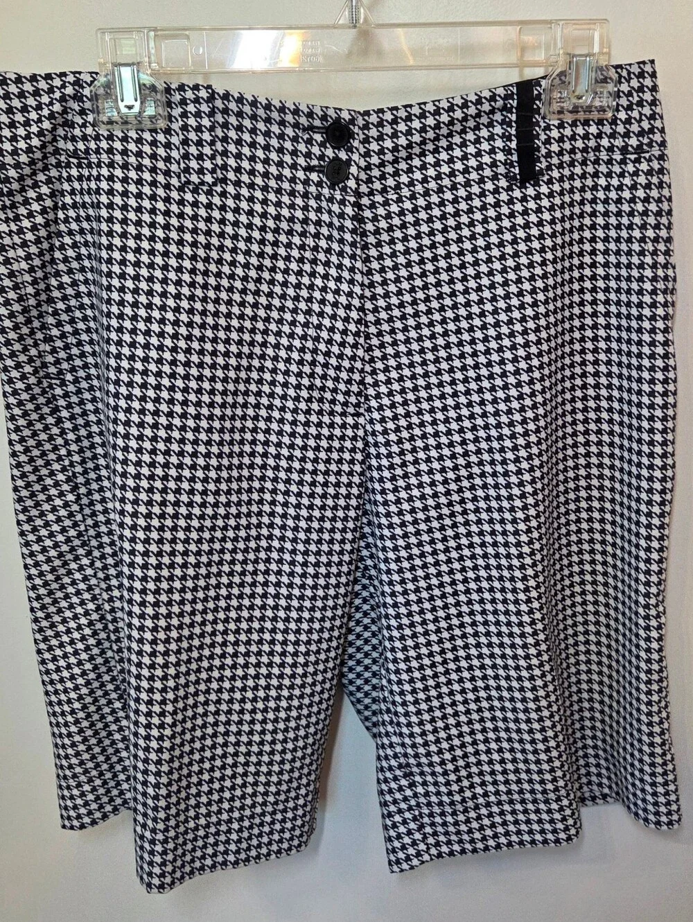 Nike Womens Golf Bermuda Shorts Size 8 Houndstooth Check Design Black & White